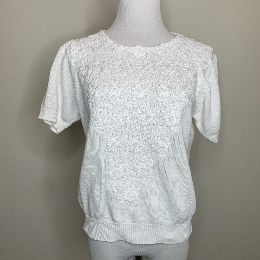 Vintage White Lace Embellished Sweater Cottage Coastal Sz Medium?
